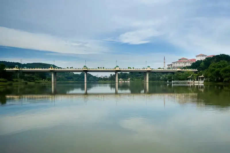 Seri Bakti Bridge - Bridge & Cable Car in Putrajaya