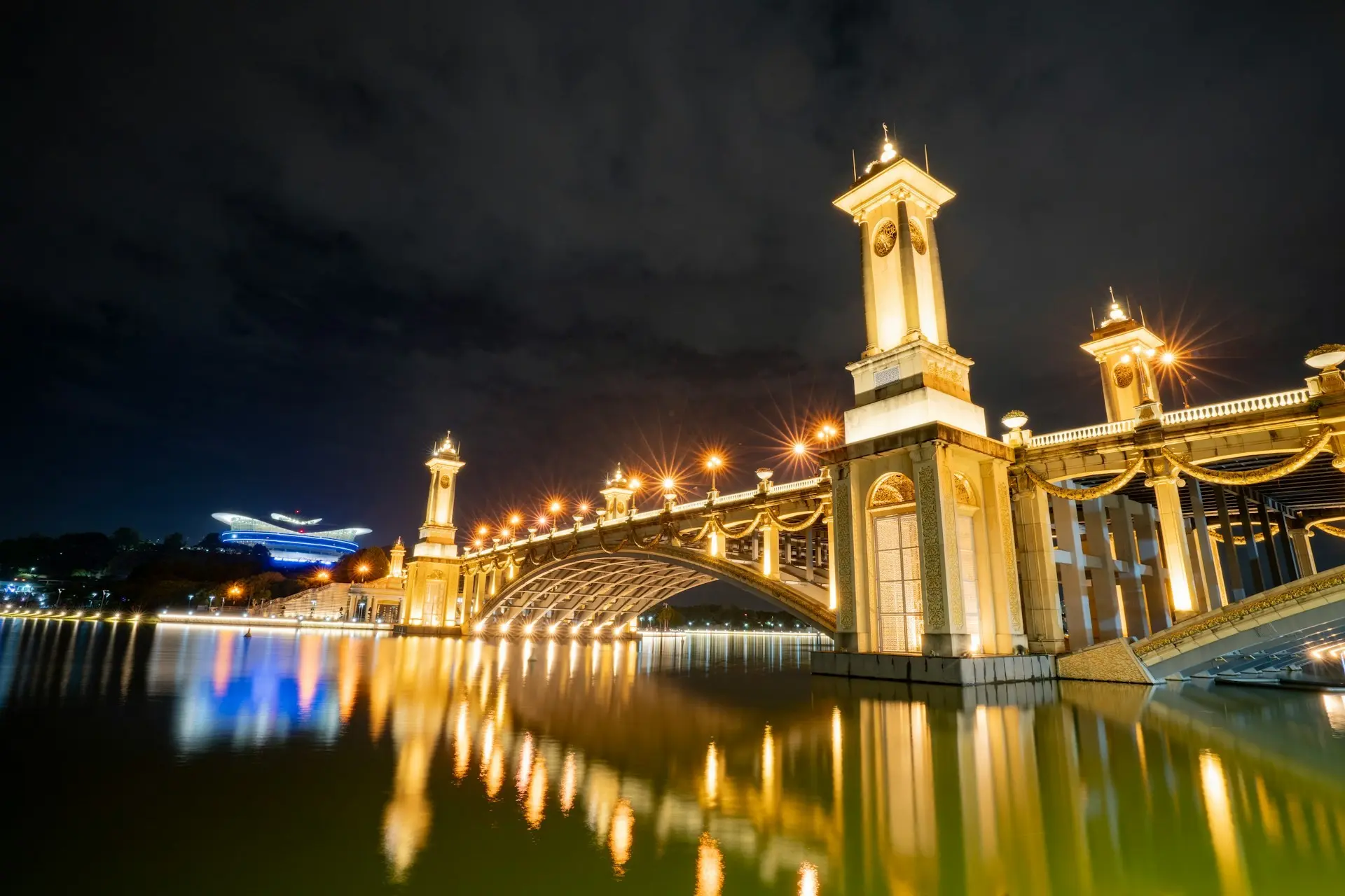 Seri Gemilang Bridge - Bridge & Cable Car in Putrajaya