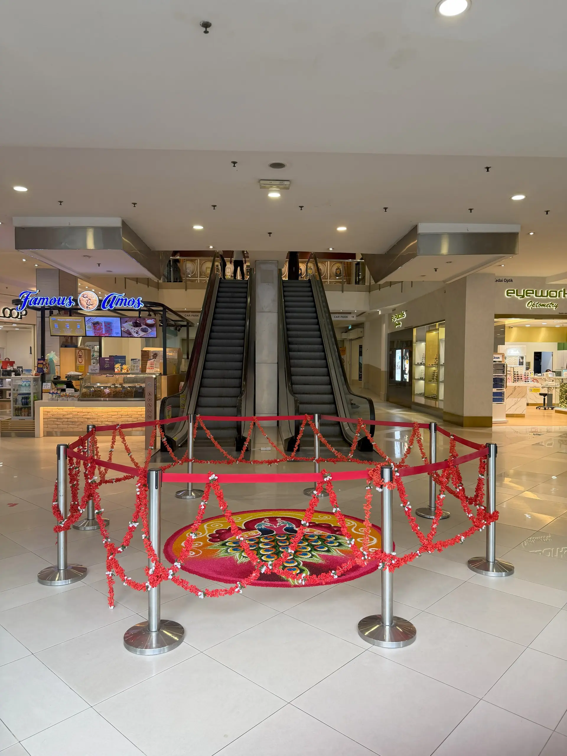 Hartamas Shopping Centre - Shopping & Market in Kuala Lumpur