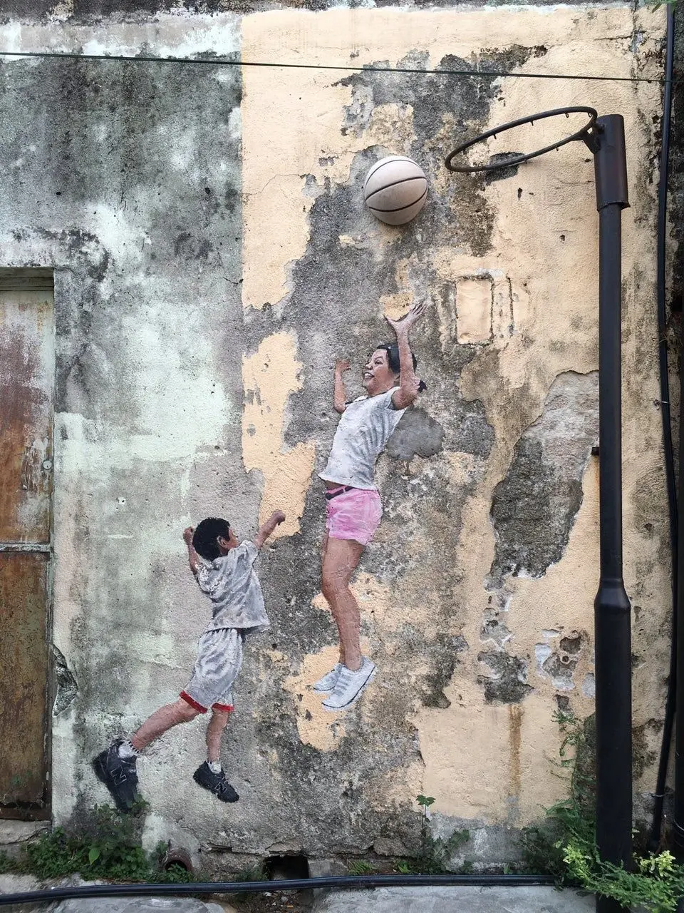 Hoola Hoop Basketball Street Art - Street Art in George Town