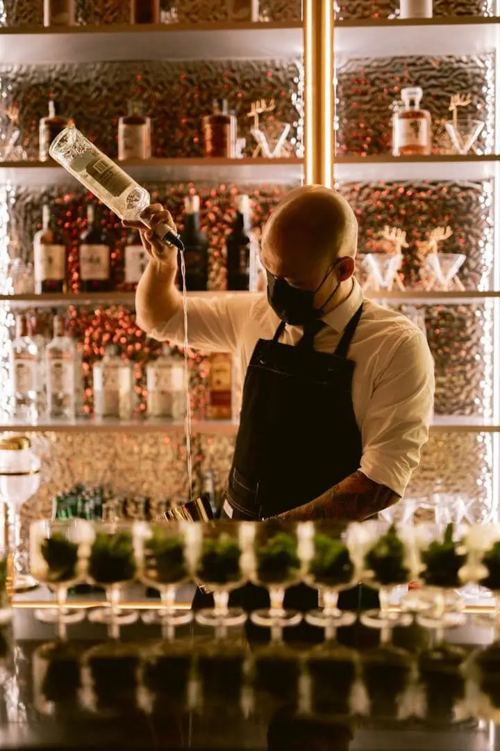Hut Sake Bar 