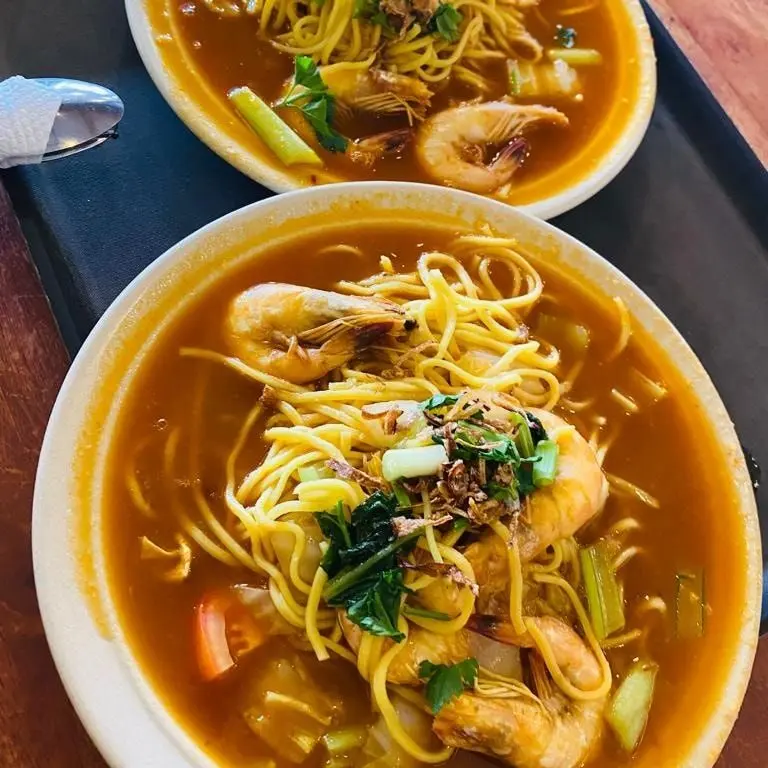  Ilyana Cafe - Local Food in Bayan Lepas