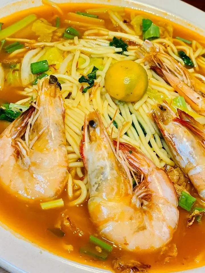  Ilyana Cafe - Local Food in Bayan Lepas