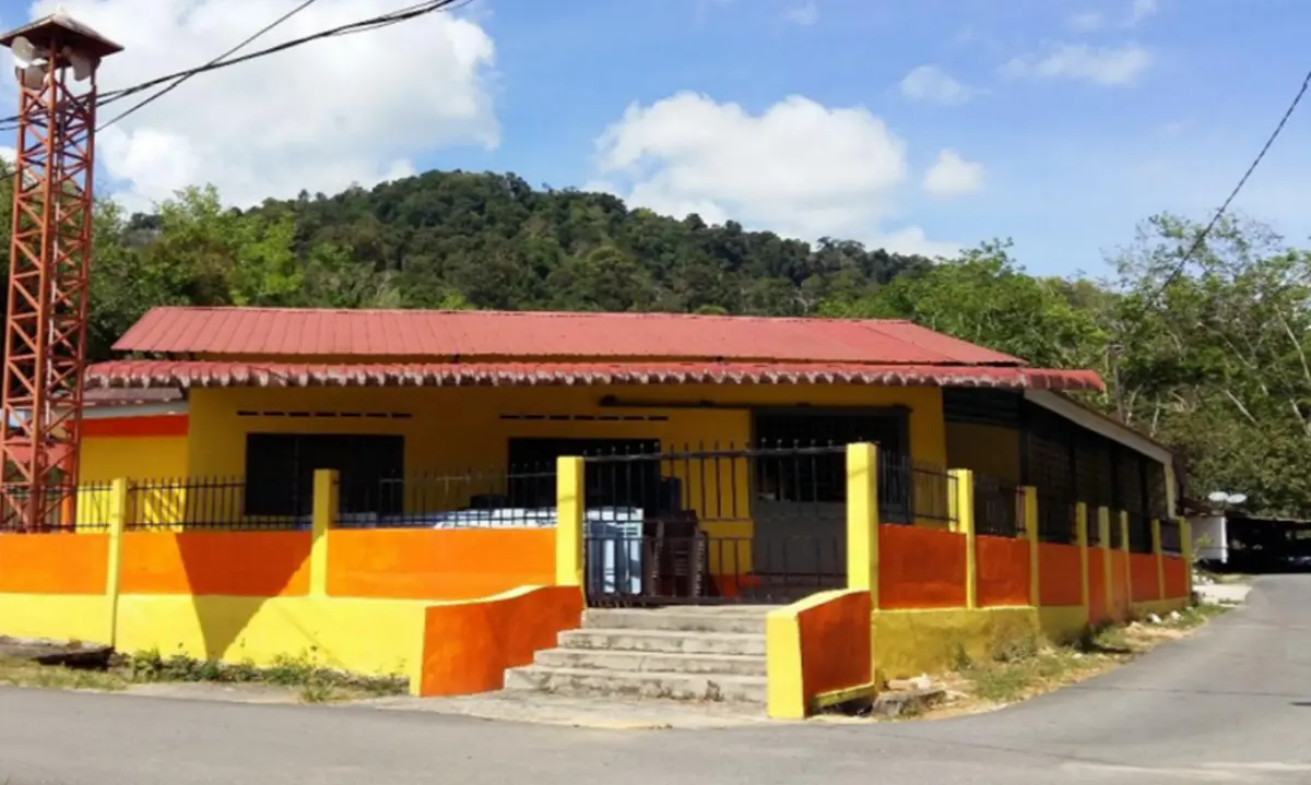 Masjid Qurrotu'ayun  - Religious Site in Kuah