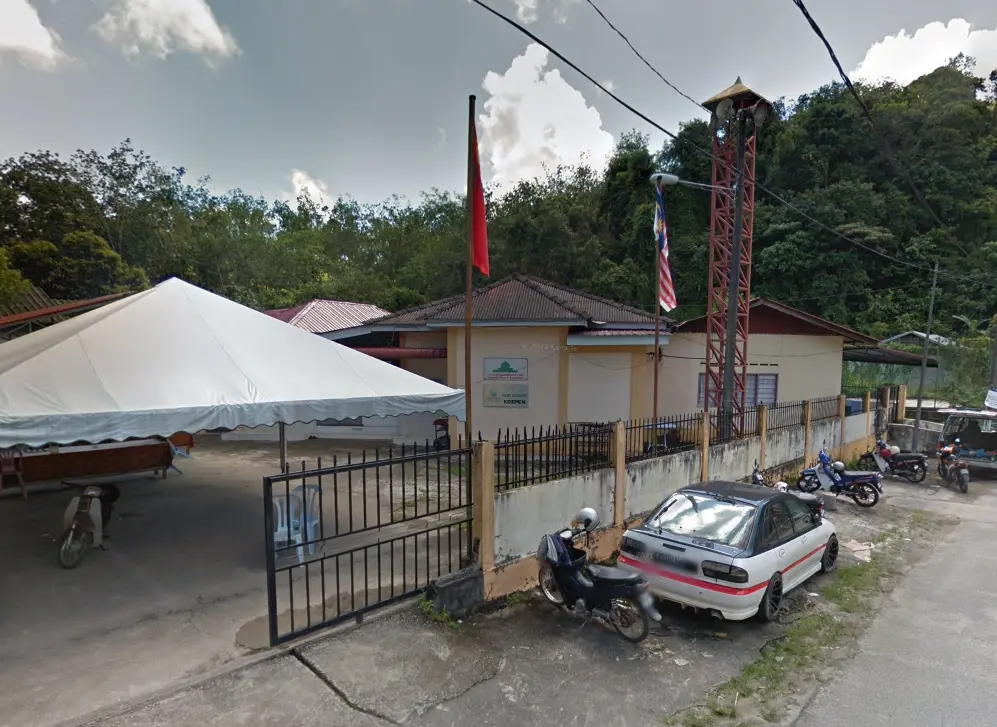 Masjid Qurrotu'ayun  - Religious Site in Kuah