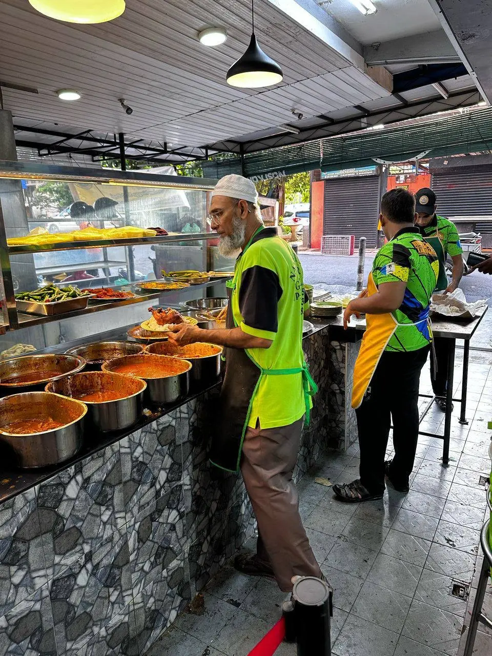 Nasi Kandar Kampung Melayu - Local Food in Ayer Itam
