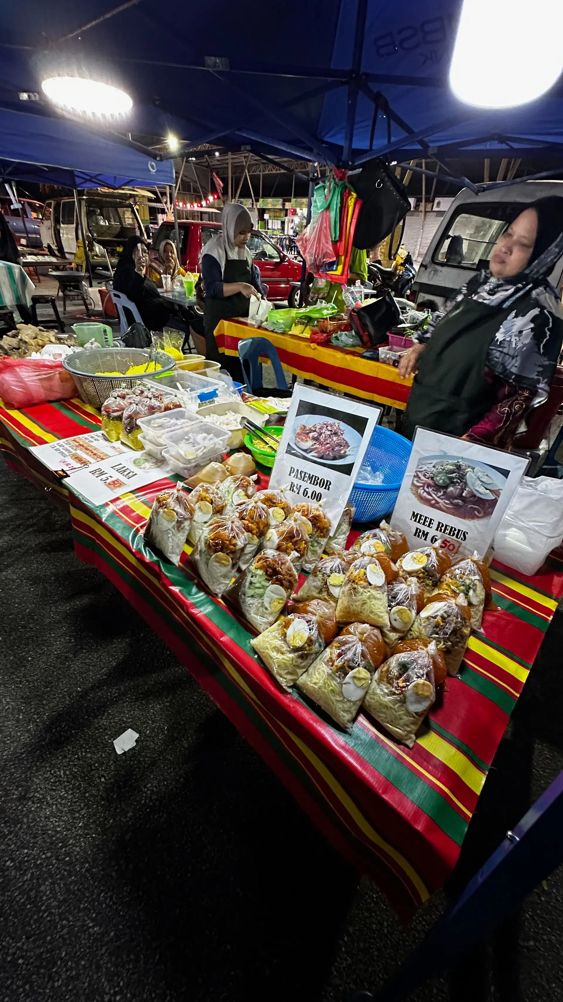 Kuah Town Night Market (Wednesday, Saturday) - Night Market in Langkawi