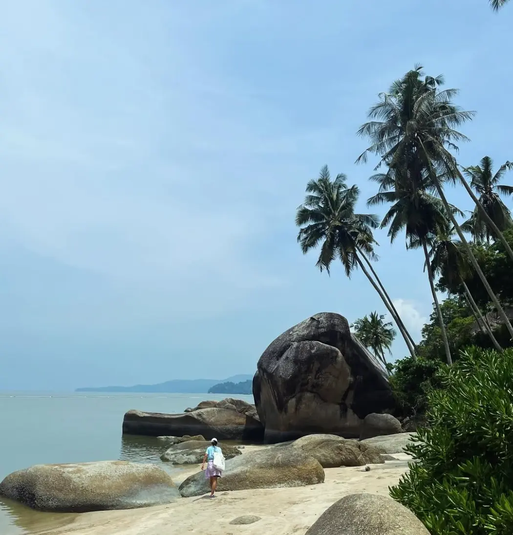 Pantai Esen - Beach in Batu Maung