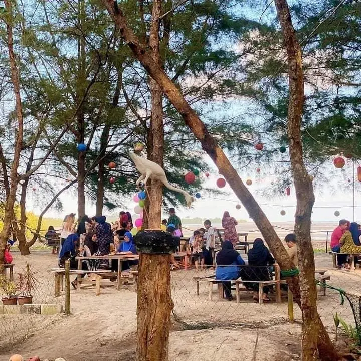 Pantai Manis - Beach in Kota Tinggi