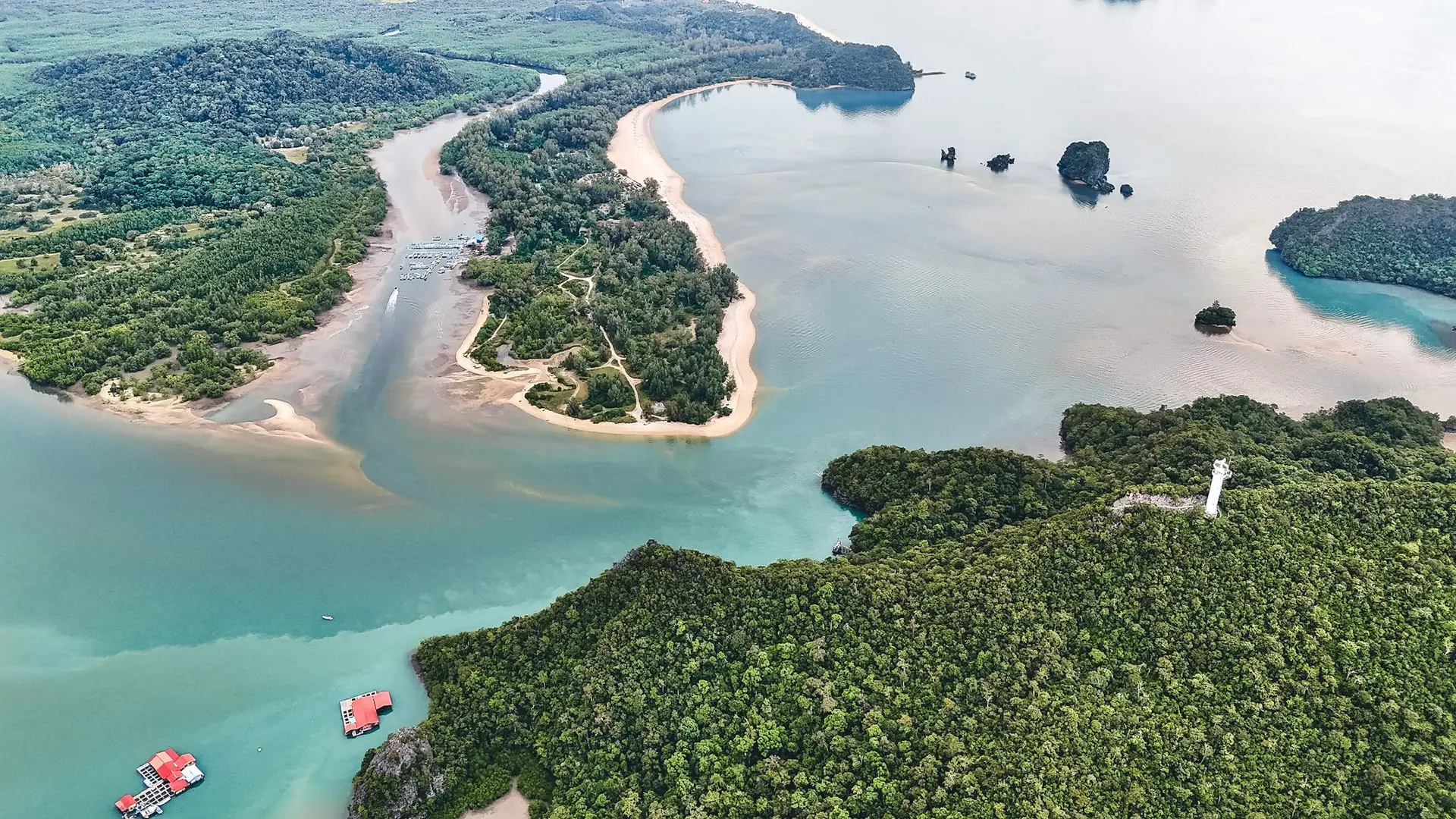 Pantai Tanjung Rhu