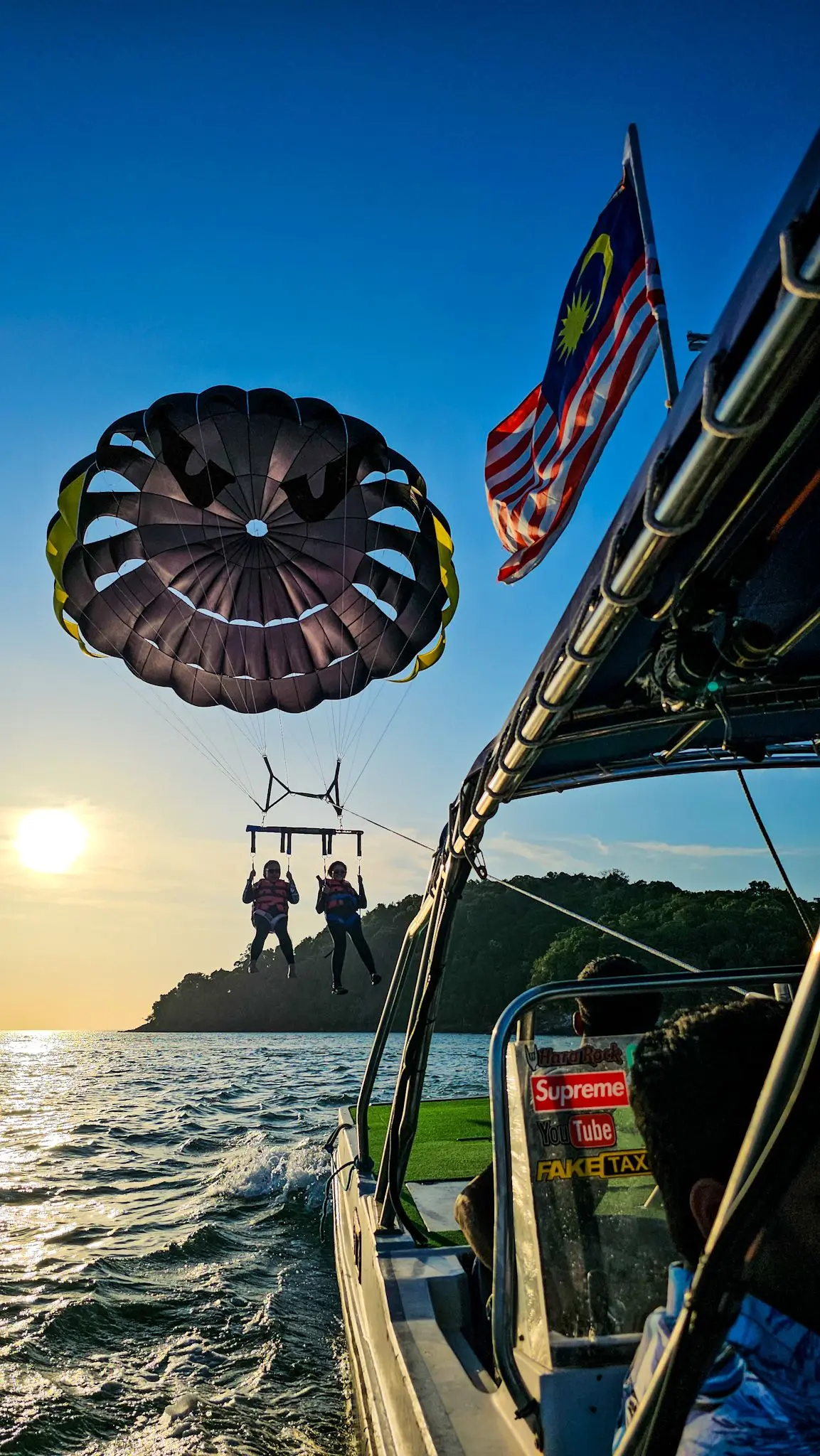 Parasailing (Pantai Cenang) - Boat Tour & Water Sport in Langkawi 