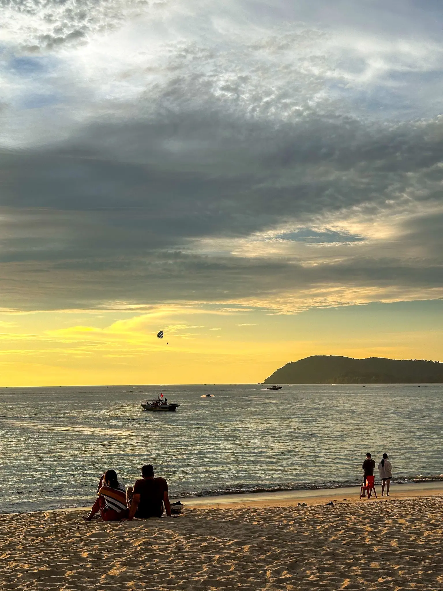 Parasailing (Pantai Cenang) - Boat Tour & Water Sport in Langkawi 