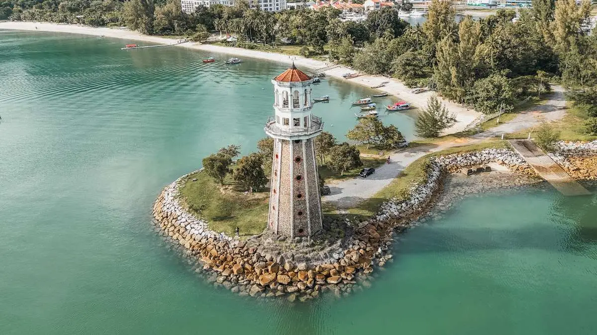 Perdana Quay Light House