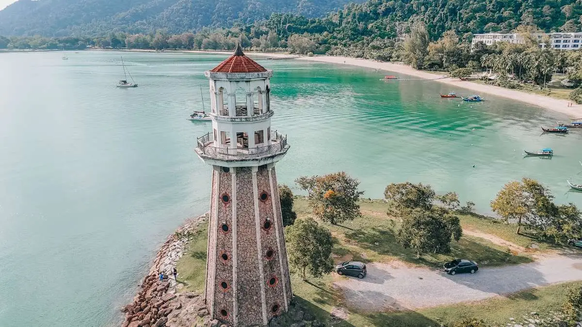 Perdana Quay Light House