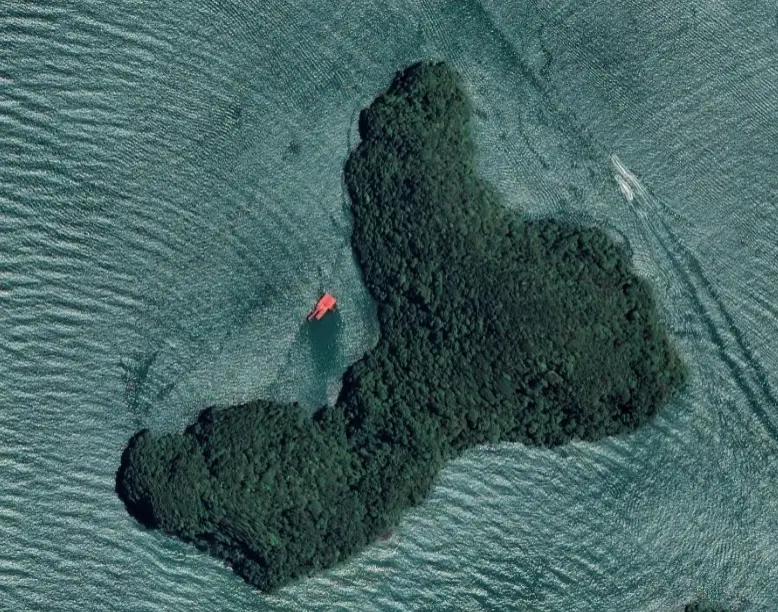 Pulau Batu Merah - Island in Langkawi
