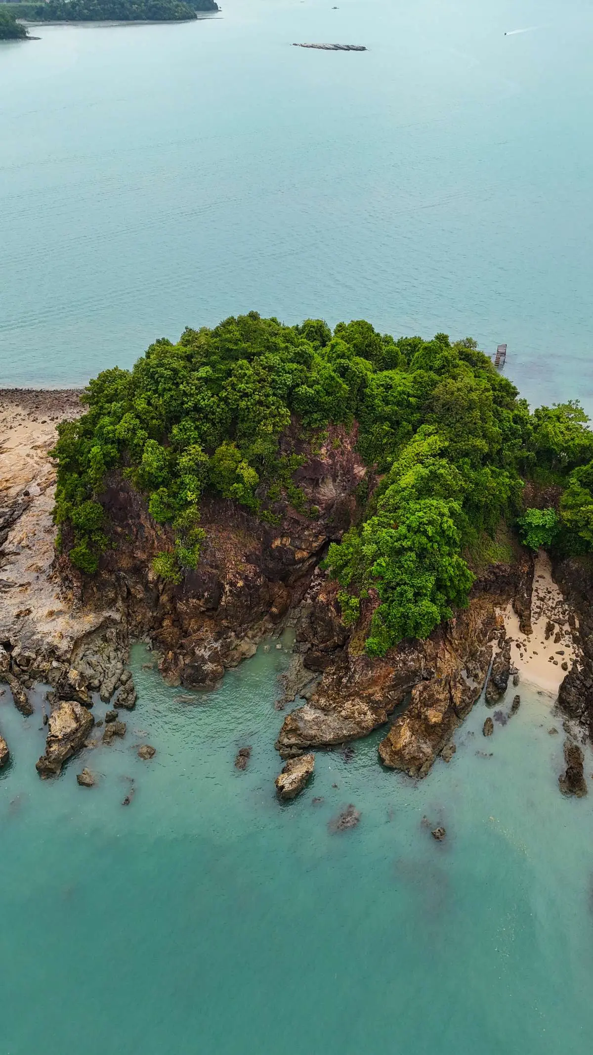 Pulau Ular Abrasional Platform - Geosite in Langkawi