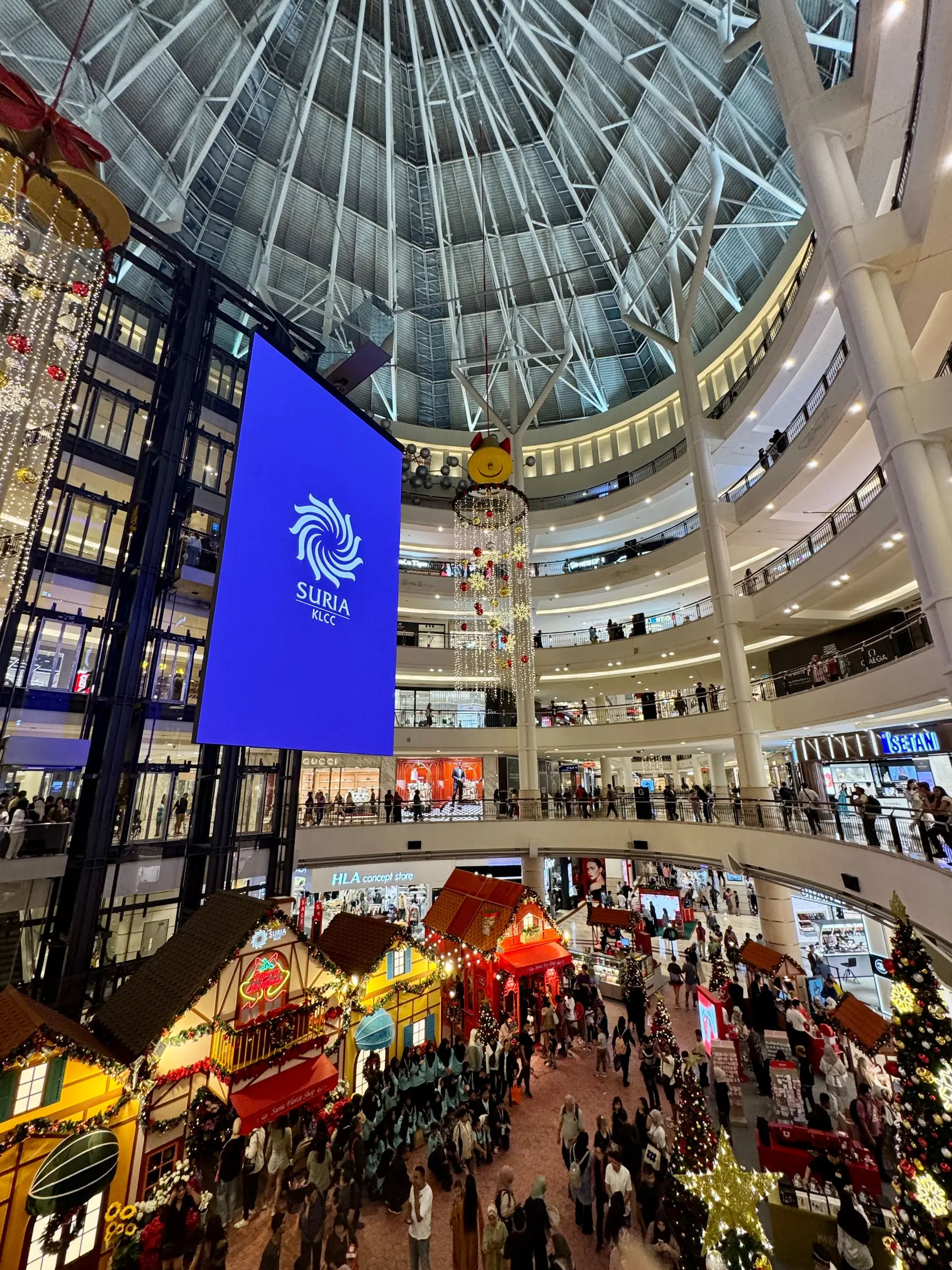  Suria KLCC Mall