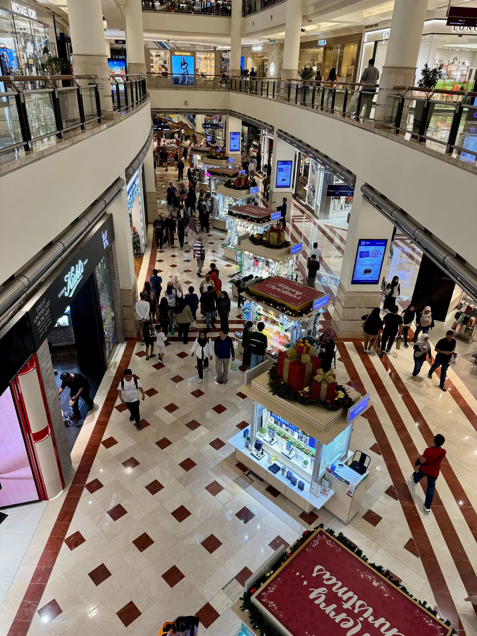  Suria KLCC Mall