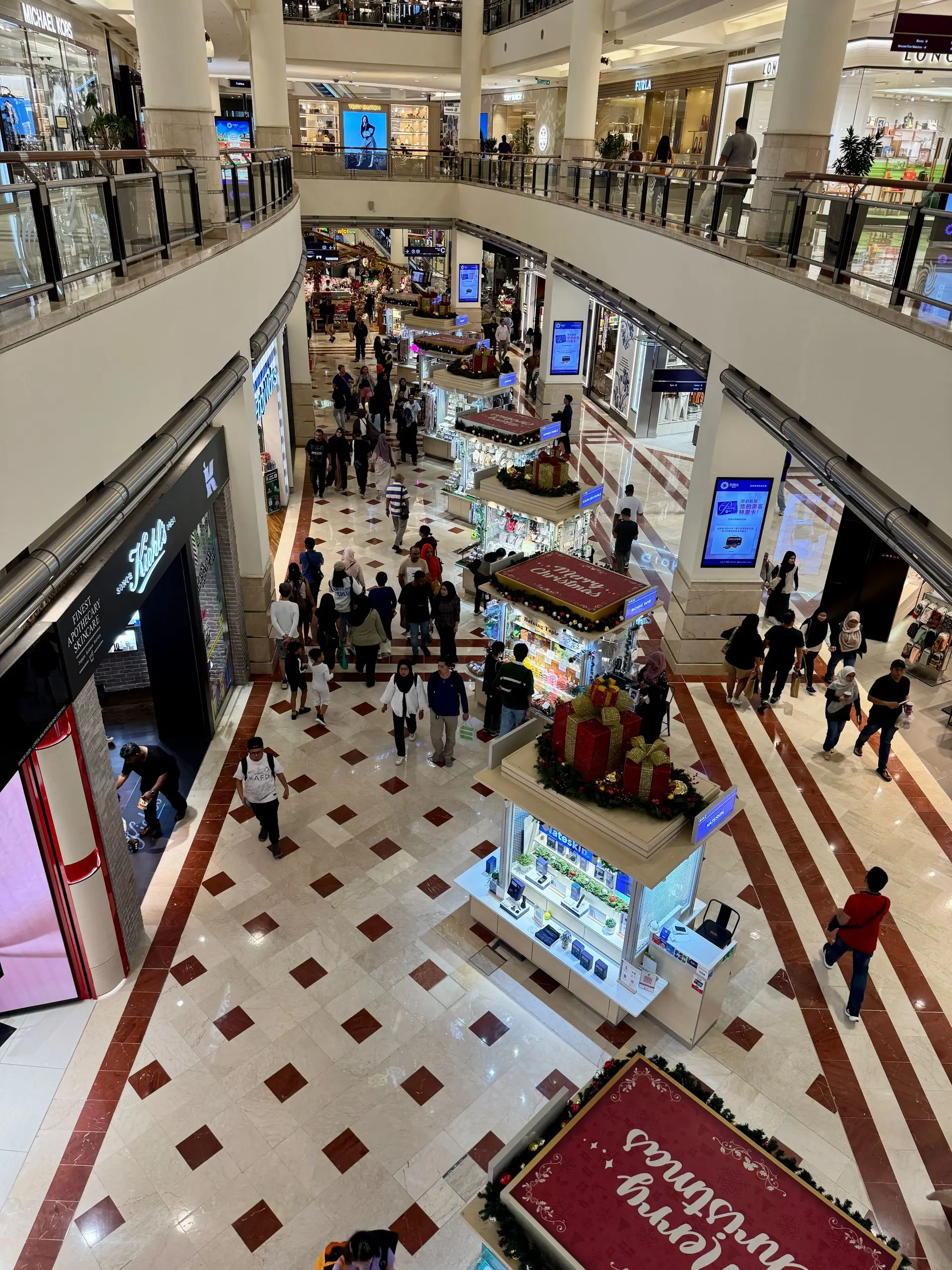  Suria KLCC Mall
