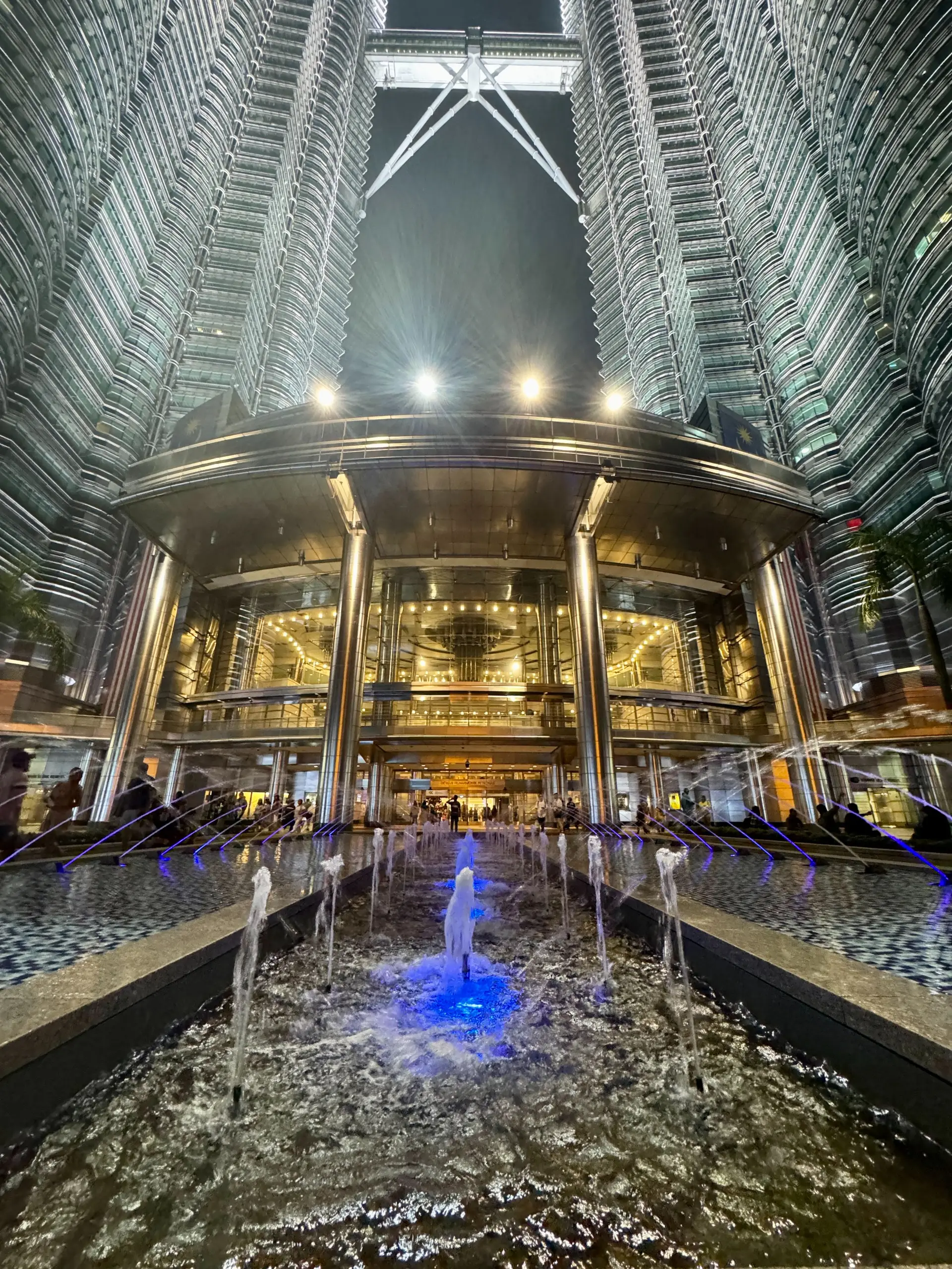  Suria KLCC Mall