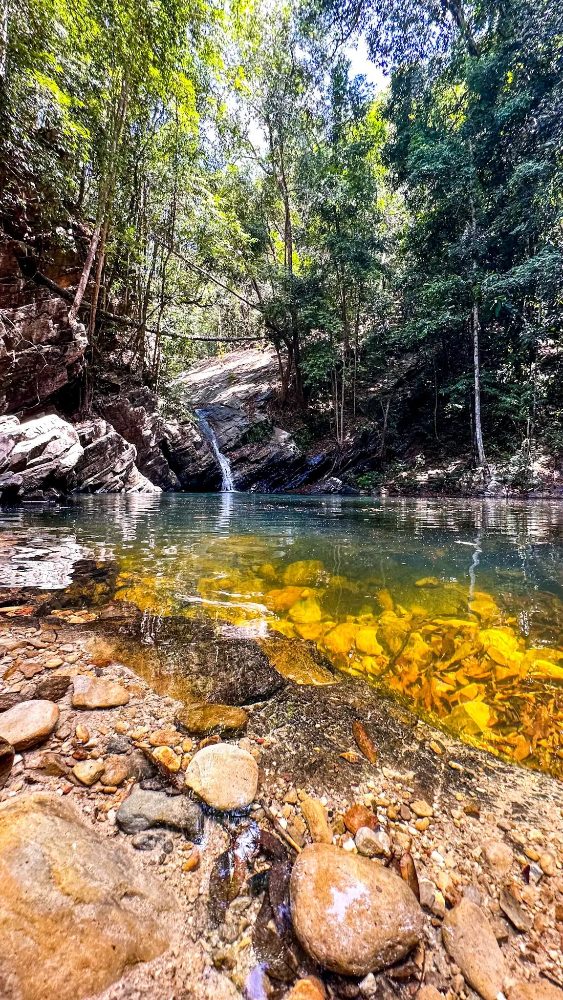 Air Terjun Tama (Waterfall)