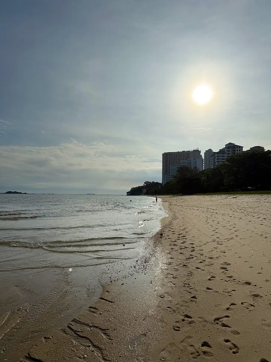 Tanjung Bungah Beach - Beach in Penang