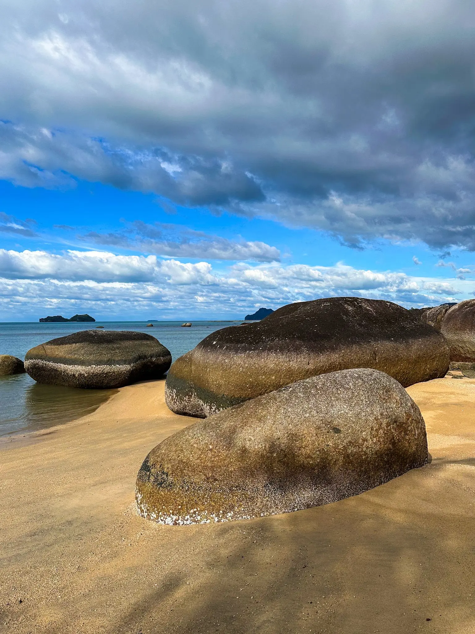 Teluk Yu Granite Tors - Geosite in Langkawi