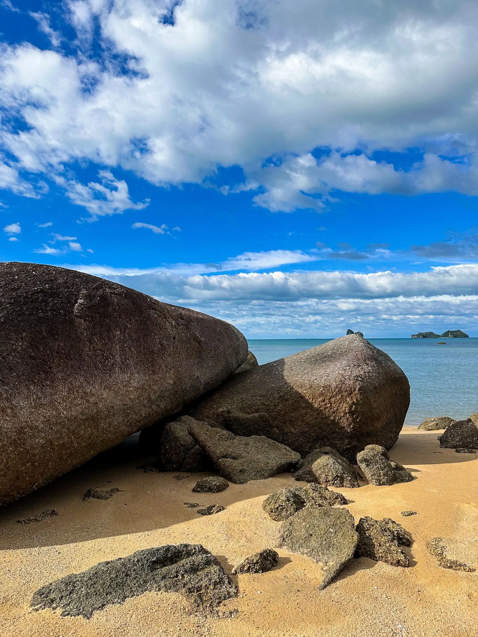 Teluk Yu Granite Tors - Geosite in Langkawi