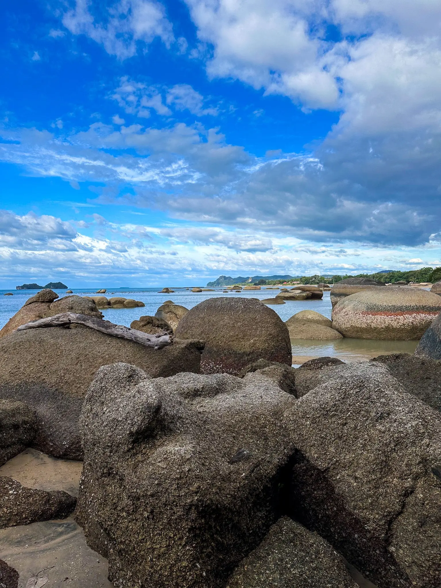 Teluk Yu Granite Tors - Geosite in Langkawi