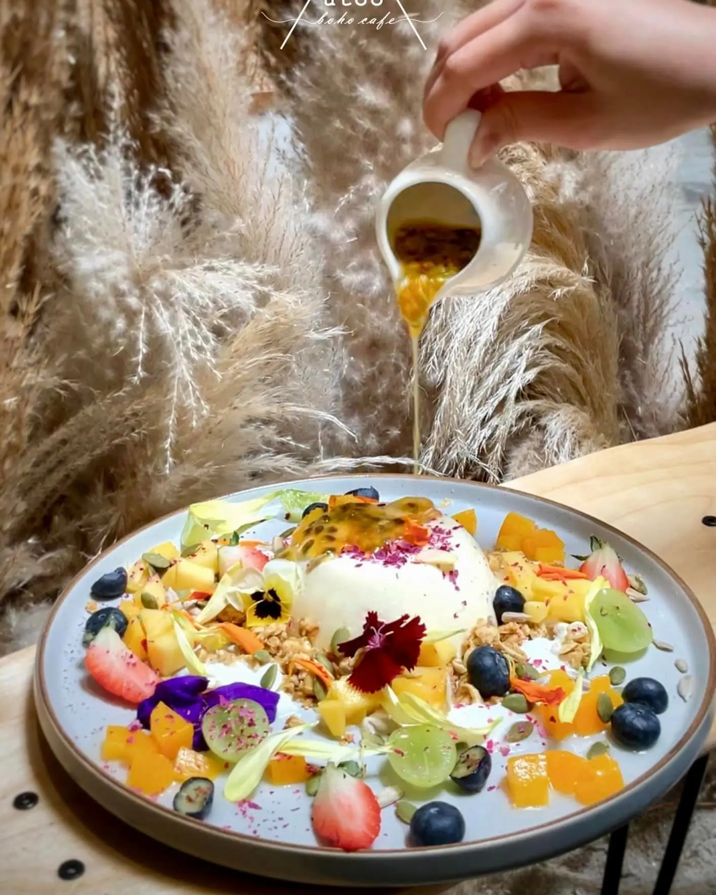 Utoo Boho Cafe  Patisserie
