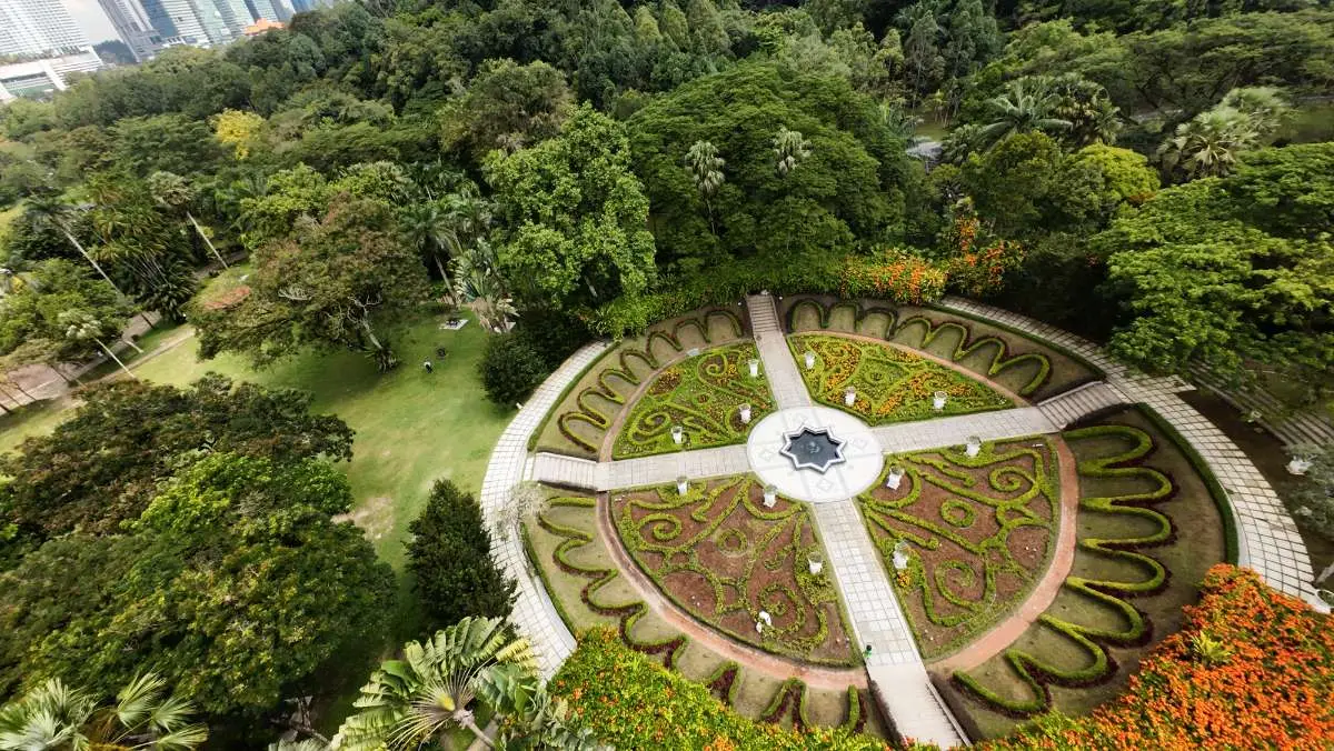 KL Hop-On Hop-Off City Tour (Garden Route), Kuala Lumpur - City (Image 1) - Malaysia Itinerary