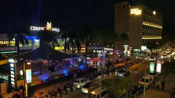 Cenang Mall - Shopping & Market in Langkawi