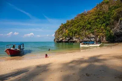 Pantai Pasir Panjang (Langkawi) - Beach in Langkawi
