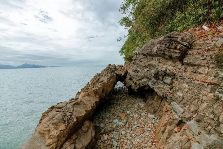 Pulau Jemuruk Cambrian Fossils - Geosite in Langkawi