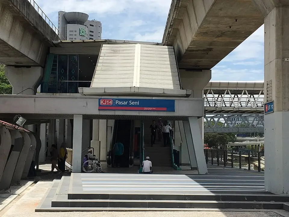 Entrance D - LRT-MRT Linkway
